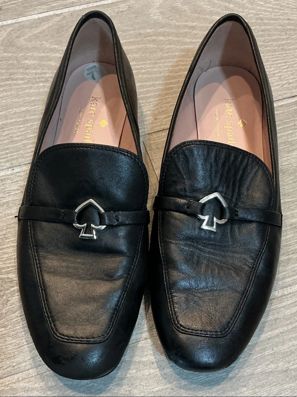 kate spade Cape Cod Spade Black Leather Slip-On Loafers Silver Spade Sz 7.5B